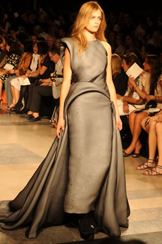 Stephane Rolland Haute Couture 2010/11 Collection at PFW