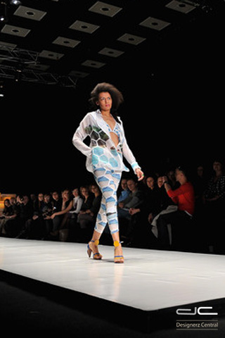 Tatiana Sudaryanto MBFWR 2011