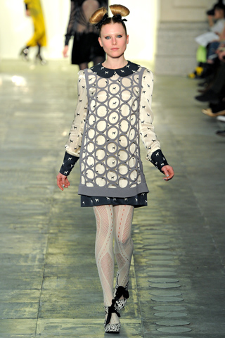 unique aw2011 lfw collection dree hemingway