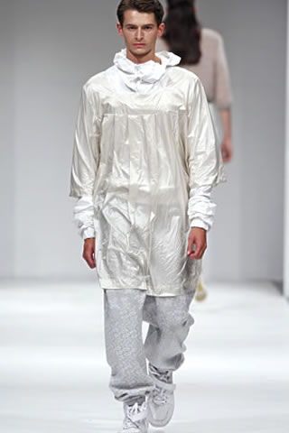 Spring 2011 Fashion Shows Photos