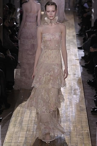 2011 Runway Fashion Shows Photos