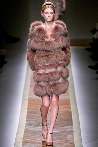 valentino ready to wear fall 2011 collection 35
