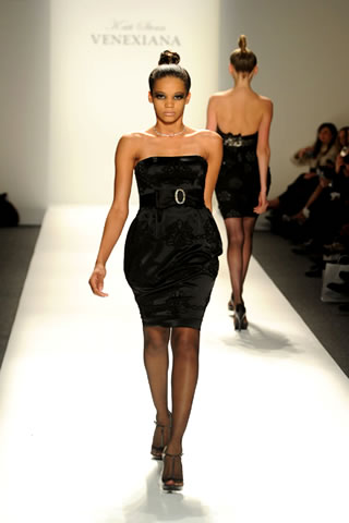 Spring/Summer 2011 Mercedes-Benz Fashion