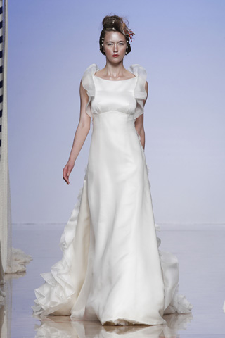 Victorio & Lucchino 2011 Bridal Debut