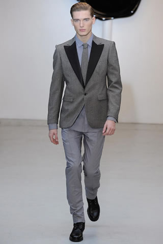 Viktor & Rolf Fall/Winter 2011/12 Collection