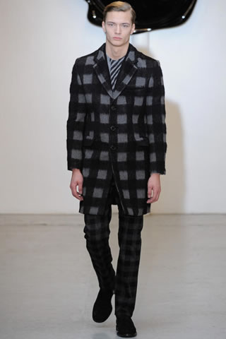 Winter 2011 Collection by Viktor & Rolf