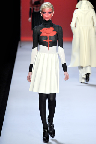 viktor and rolf ready to wear fall winter 2011 collection 12
