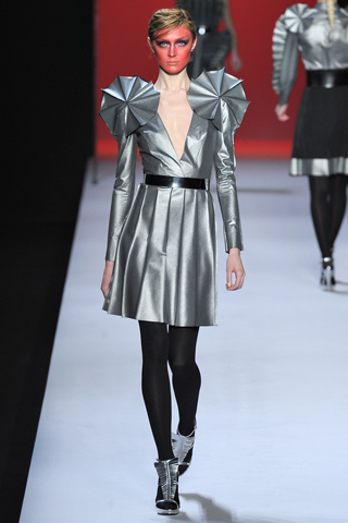 viktor and rolf ready to wear fall winter 2011 collection 39