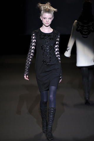 Vivienne Tam Fall 2011 Collection - MBFW 2011 Fashion 24