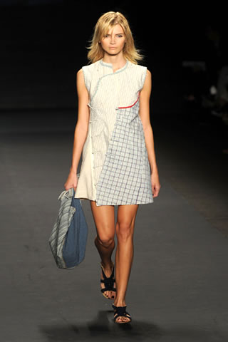 Fashion Brand Vivienne Tam Design 2011