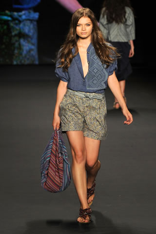Fashion Brand Vivienne Tam 2011 Collection