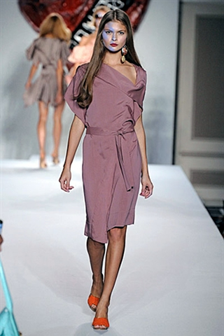 Spring 2011 Fashion Shows Photos