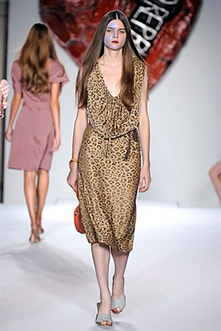 Summer 2011 Fashion Shows pictures