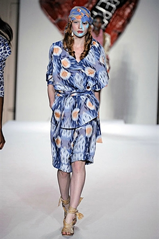 Runway Fashion shows 2011 Collections