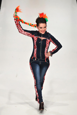 Yana Stasia MBFWR Collection