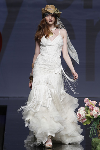 Cris Yolan Barcelona Bridal Show 2011