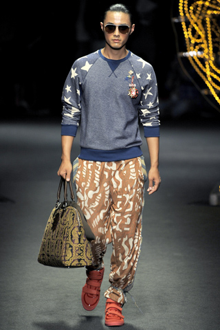 Vivienne Westwood 2012 Spring Fashion Design