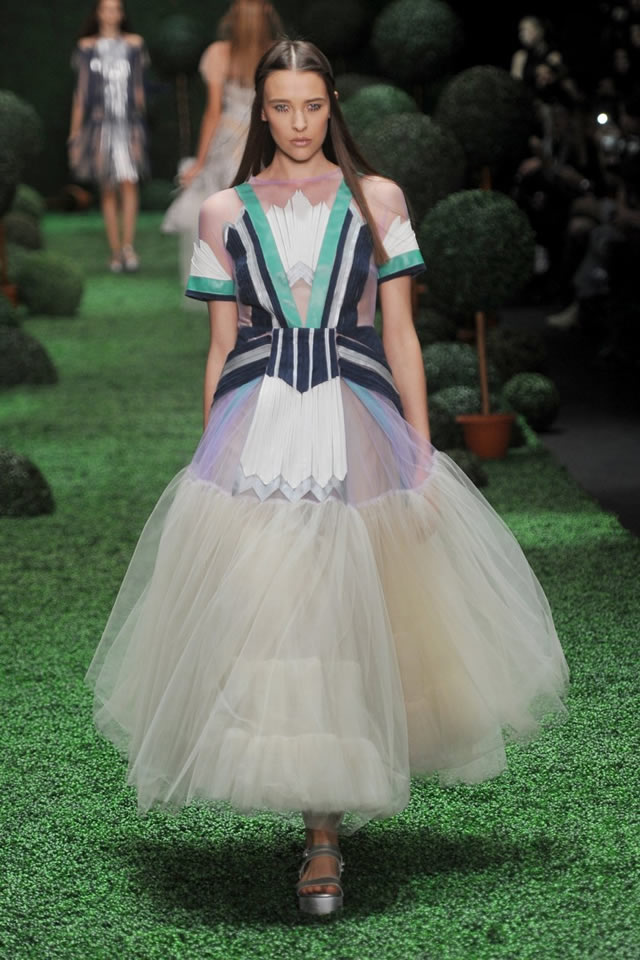 2015 Alena Akhmadullina Latest Collection