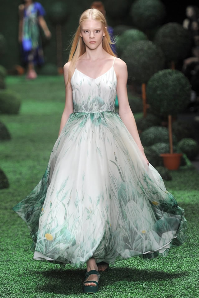 Alena Akhmadullina MBFW Russia S/S Latest 2015 Collection