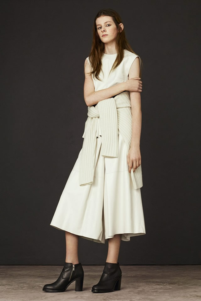 Alexander McQueen RTW fall 2015 Collection