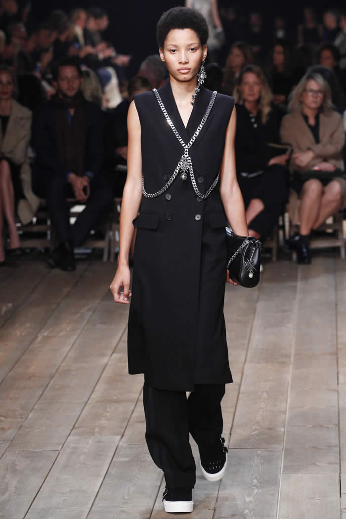 Alexander McQueen 2016 RTW Spring Collection