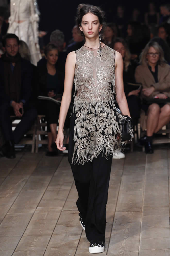 Alexander McQueen Latest Spring 2016 Collection