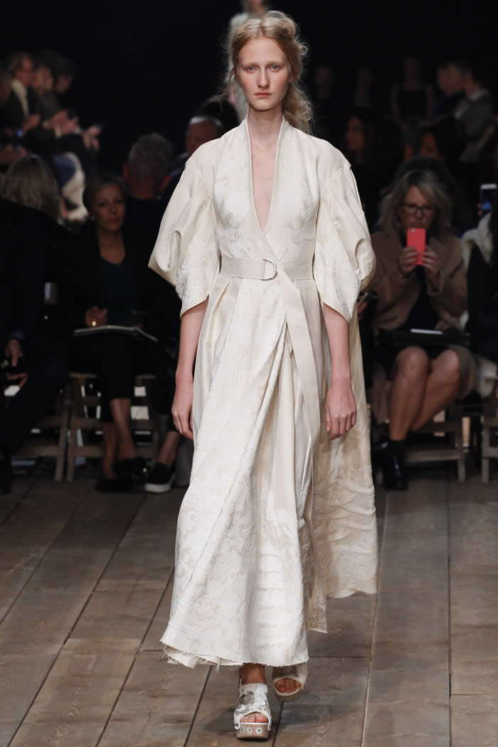 Alexander McQueen Latest spring Collection