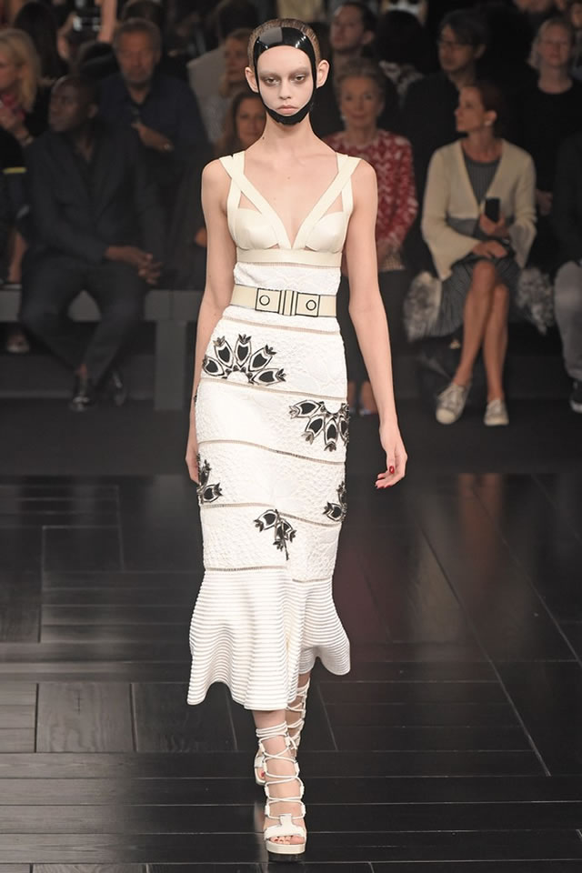 Paris Spring Alexander McQueen  2015 Collection