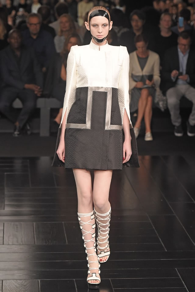 Alexander McQueen  Latest Paris 2015 Spring Collection