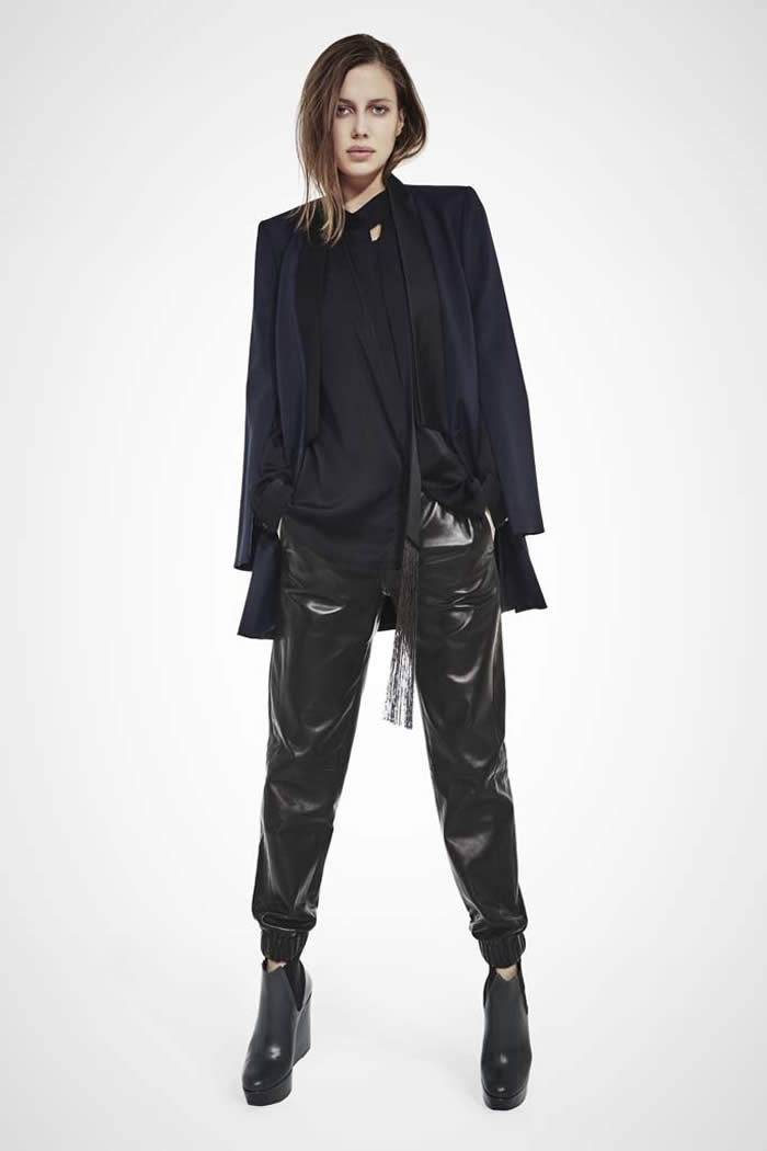 2016 Amanda Wakeley Collection