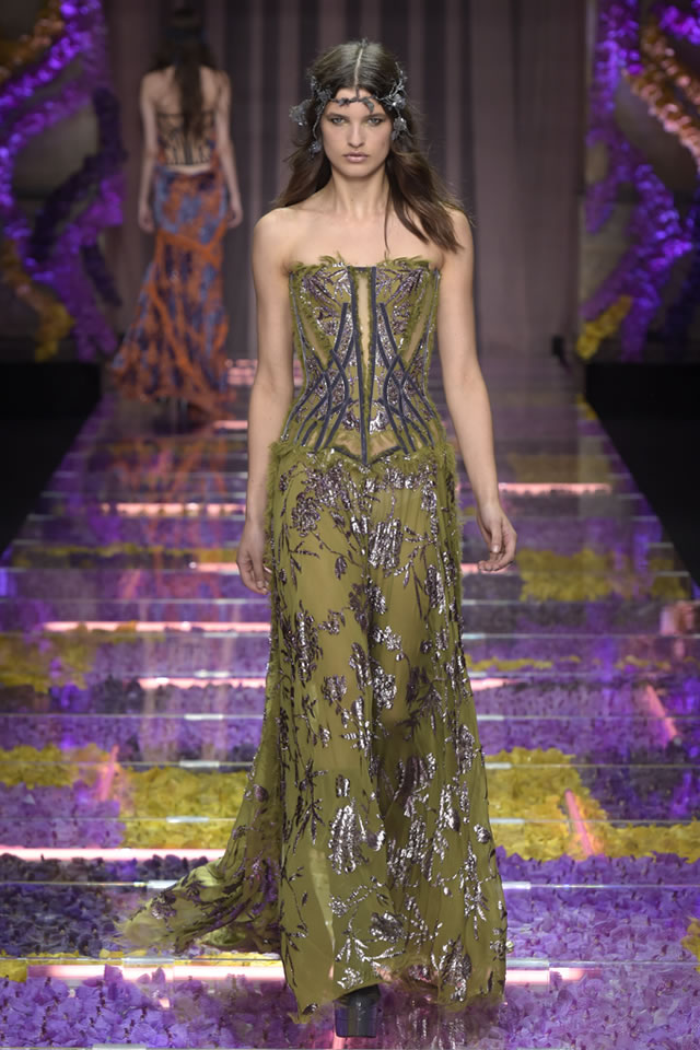 New York Latest ATELIER VERSACE  Fall Collection
