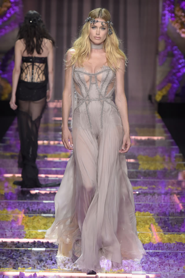 Latest Collection New York 2015 by ATELIER VERSACE