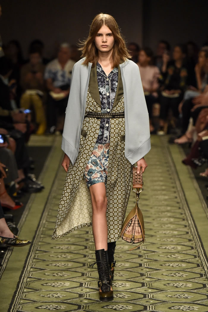 Burberry Spring  2017 Collection