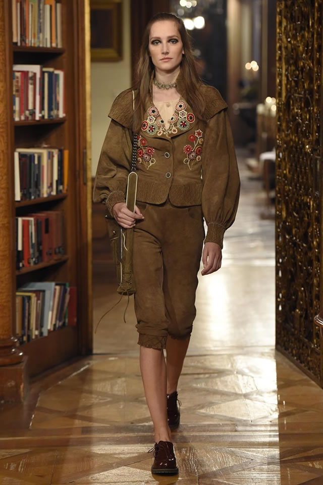 Pre-Fall Chanel  London Latest 2015 Collection