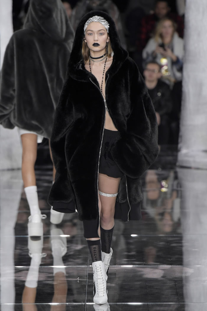Fenty Puma by Rihanna 2016 Fall RTW  Collection