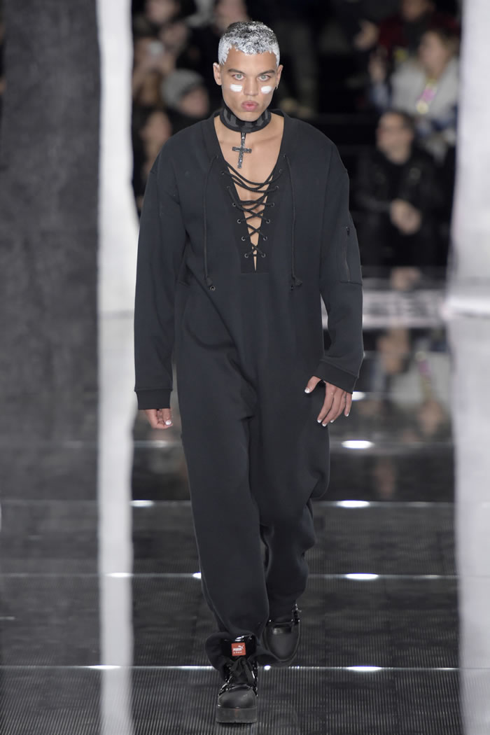 Fall RTW  Fenty Puma by Rihanna 2016 Collection