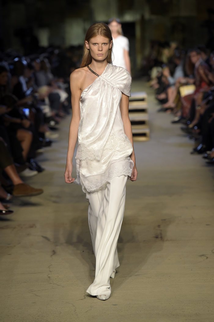 Givenchy Latest Spring 2016 Collection