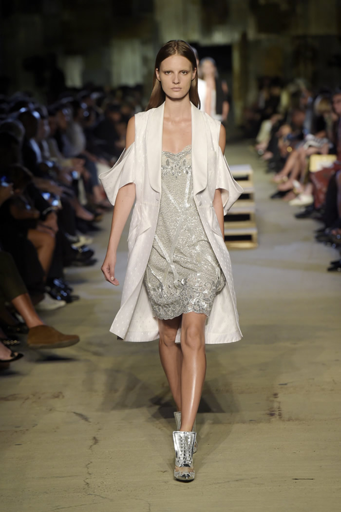 2016 Givenchy Latest Collection