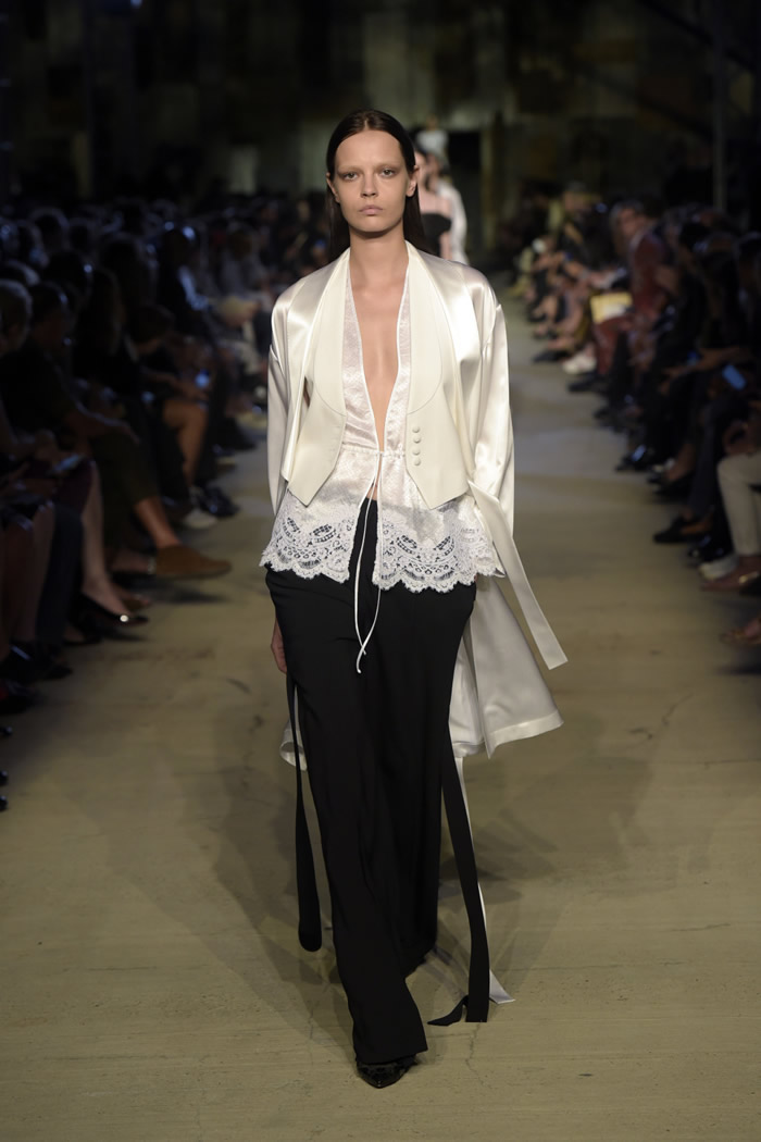 Givenchy 2016 Spring RTW Collection