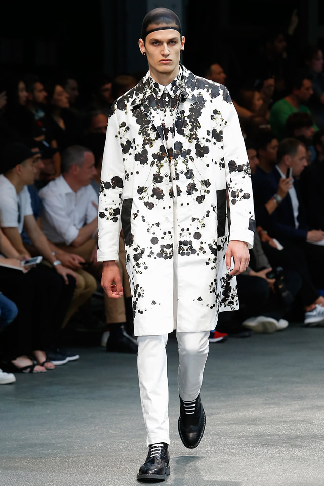 Latest Menswear Spring Collection by Givenchy 2015