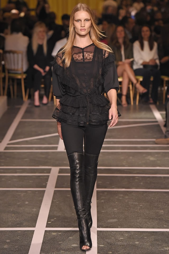 2015 Givenchy Paris Fashion Week S/S Collection
