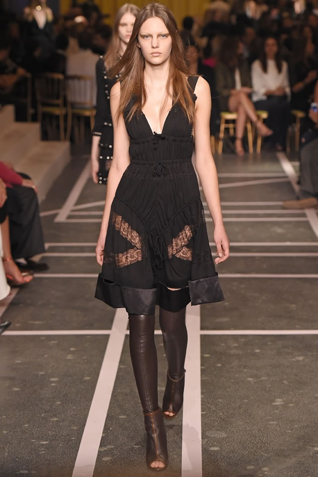 Givenchy Spring 2015 Paris Fashion Week
