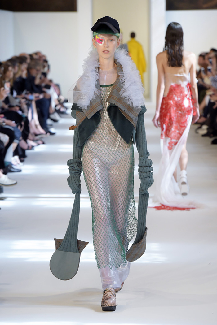 Maison Margiela Latest Fall  2016 Collection