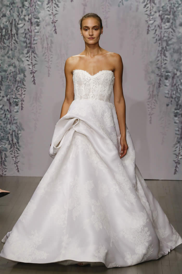 Fall Bridal  2016 Monique Lhuillier Collection