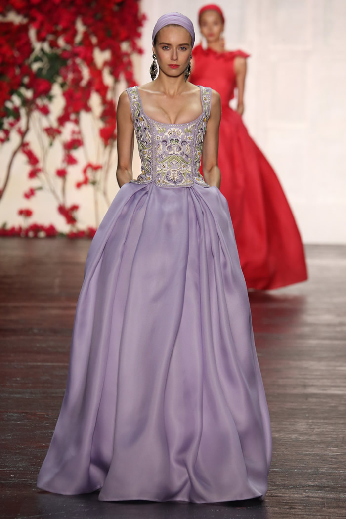 2016 Naeem Khan Collection