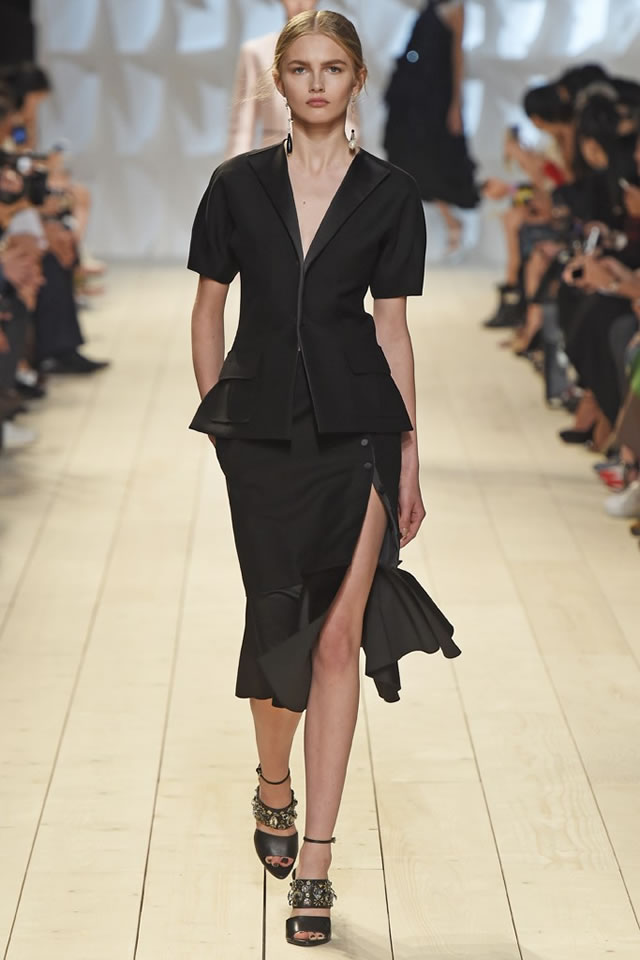Paris Fashion Week S/S Nina Ricci Collection