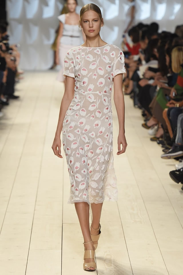 Nina Ricci Paris Fashion Week S/S Collection