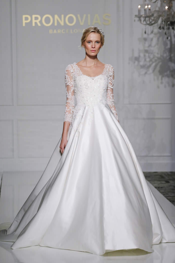 2016 Latest Pronovias Collection