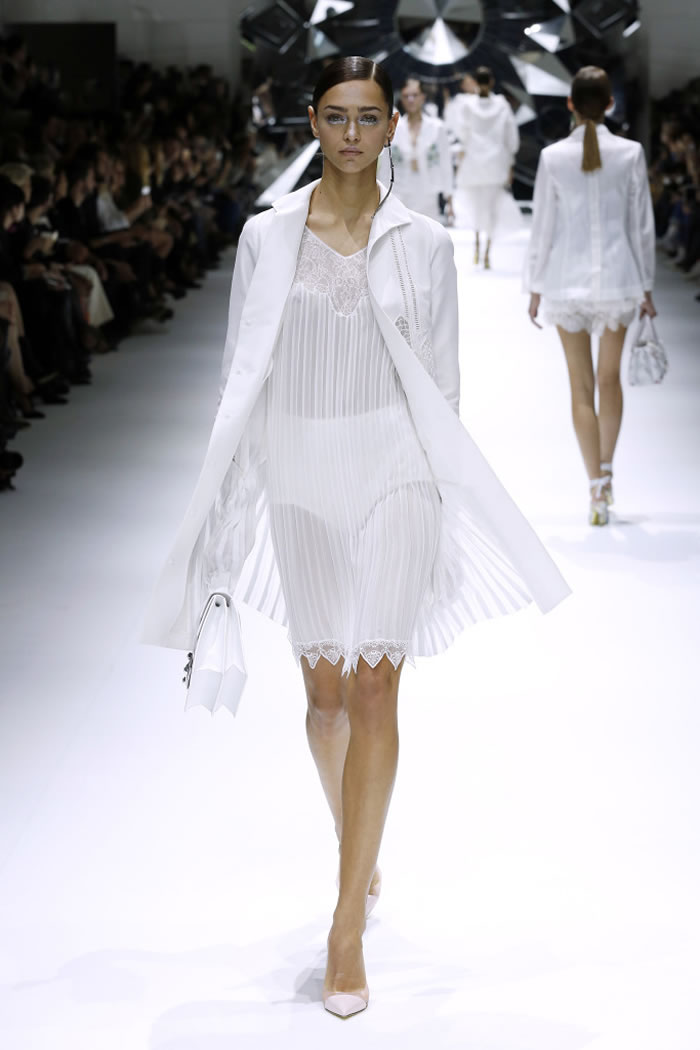 Shiatzy Chen Spring   Collection