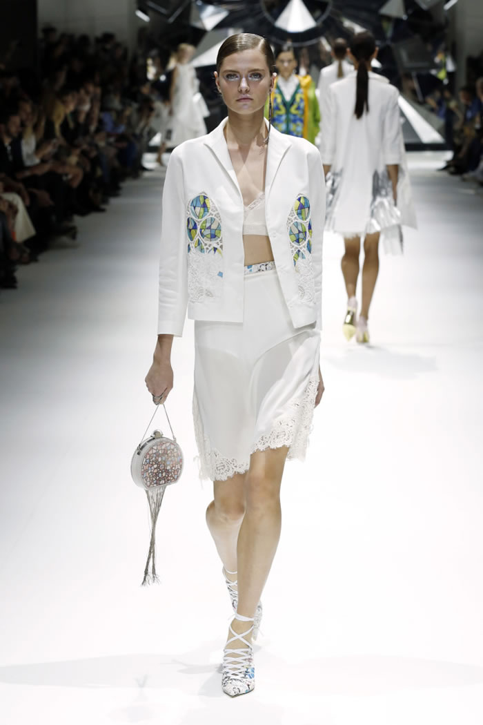 Shiatzy Chen Latest Spring  2017 Collection